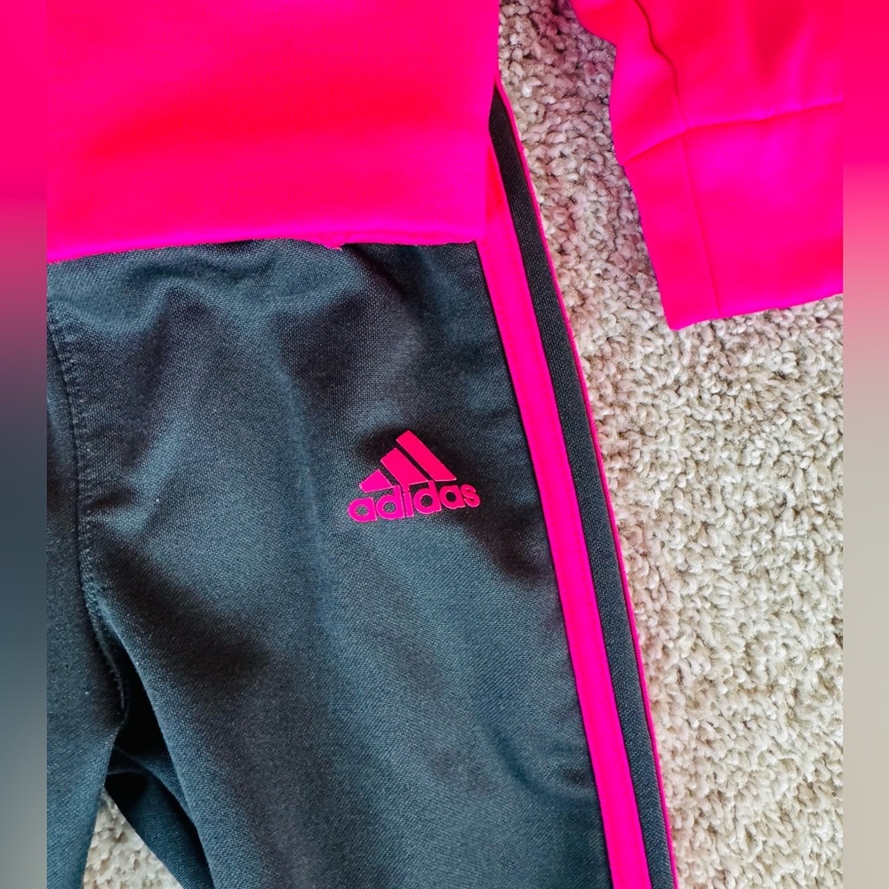 Adidas toddler tracksuit activewear jogger set pink and black 2 pieces size 2t - Picture 5 of 10